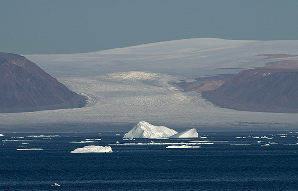Calotte glaciaire arctique et glacier