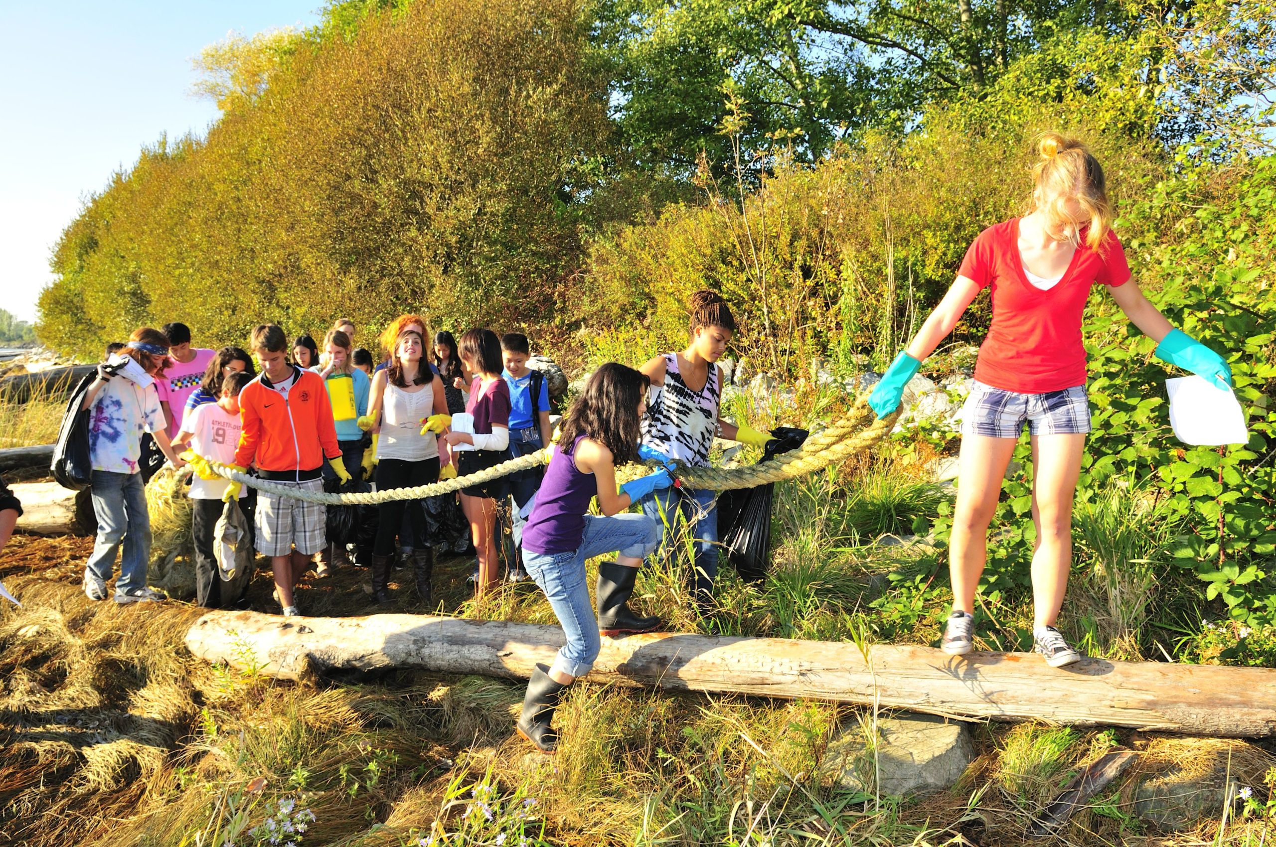 Litter free beaches with Great Canadian Shoreline Cleanup