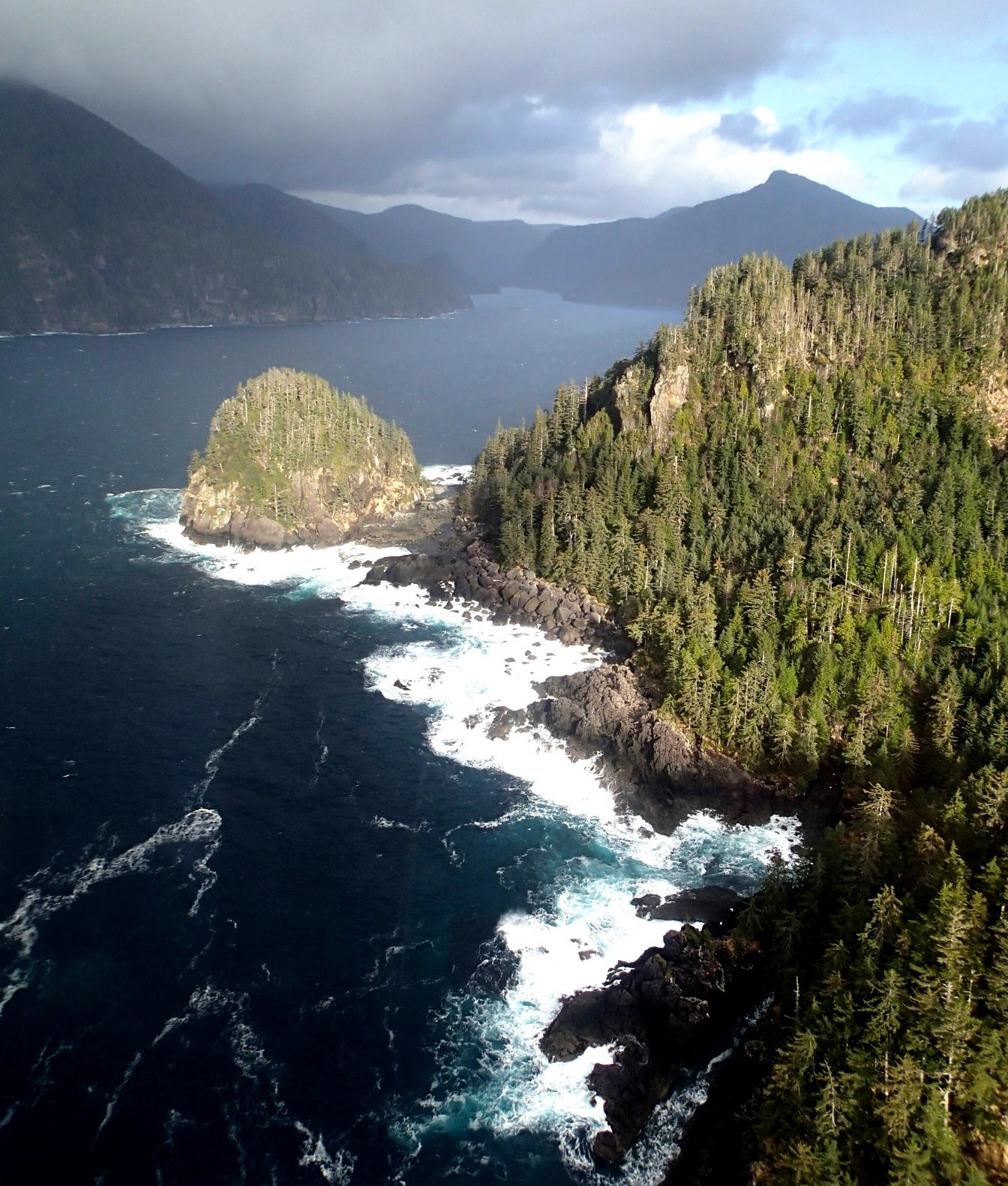 Shoreline Cleanups at Haida Gwaii